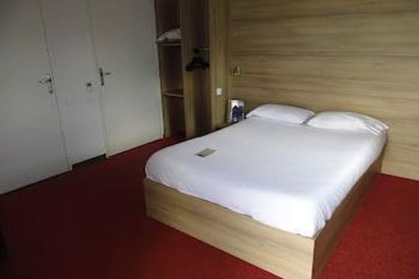 SO'LODGE Hôtel Niort A83 (La Crèche)